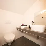 Vinky Villa *