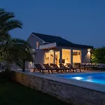 Vinky Villa Pula