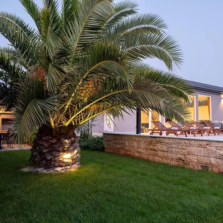 Villa Vinky